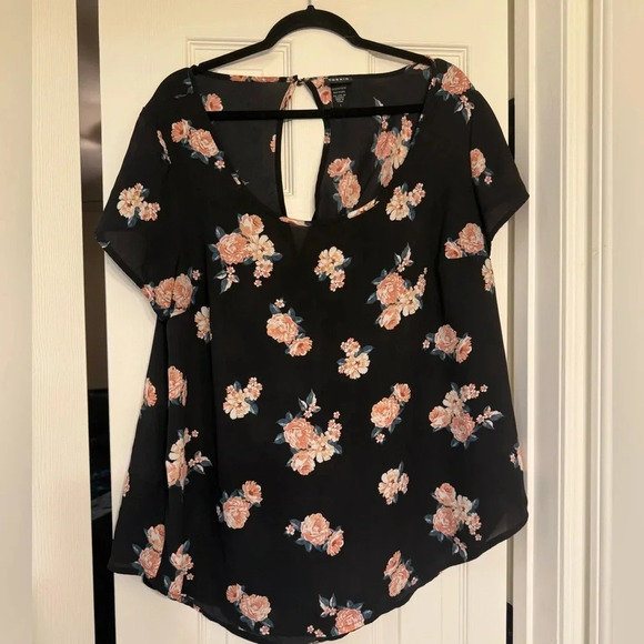 Torrid Floral Print Georgette Drape Back Top Plus Size 1 - Picture 1 of 6
